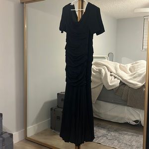 Dolce and Gabbana ruched floorlength mermaid gown. Silk. NWT